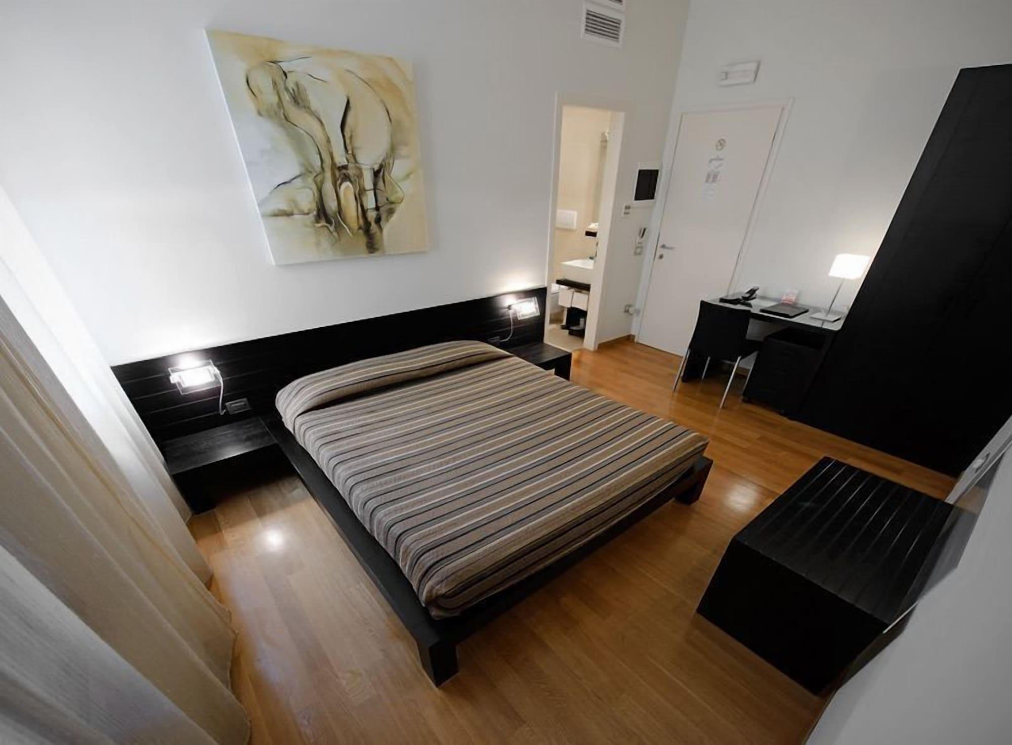 Ca' Pozzo Guest house 3*